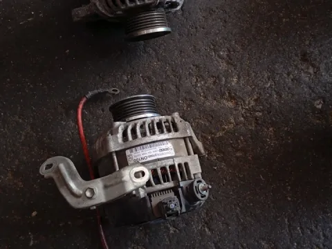 Δυναμό - Εναλλάκτης 270600N100 για TOYOTA YARIS (2012 - 2014) ( ) 1400 Diesel D4-D 90hp (1ND)  Δυναμό - Εναλλάκτης 270600N100 για TOYOTA YARIS (2012 - 2014) ( ) 1400 Diesel D4-D 90hp (1ND)