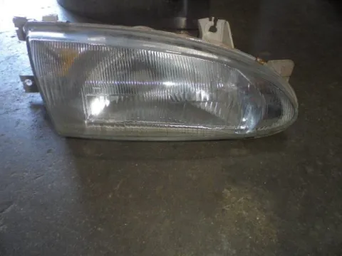 Φανάρι Εμπρός Δεξί Απλό  Ιμιτασιόν  για HYUNDAI ACCENT (1994 - 1997) (UA) (X3) Sedan 4dr  Φανάρι Εμπρός Δεξί Απλό  Ιμιτασιόν  για HYUNDAI ACCENT (1994 - 1997) (UA) (X3) Sedan 4dr