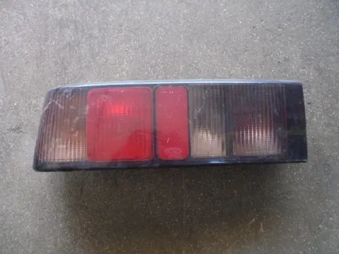 Φανάρι Πίσω Αριστερό Ραγισμένο για FORD SIERRA (1990 - 1992) Mk2b  Φανάρι Πίσω Αριστερό Ραγισμένο για FORD SIERRA (1990 - 1992) Mk2b