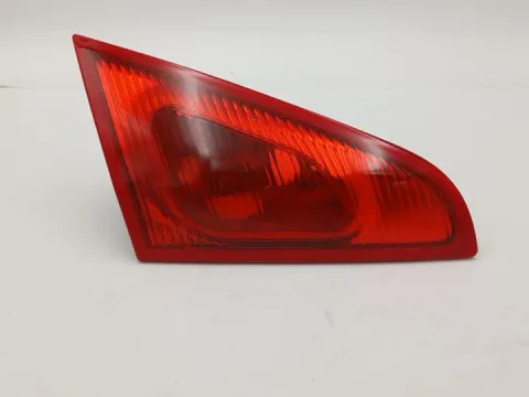 Φανάρι Πίσω Αριστερό Καπού για MITSUBISHI COLT (2005 - 2008 ) (CZ) Hatchback - 3dr (CZ3) Φανάρι Πίσω Αριστερό Καπού για MITSUBISHI COLT (2005 - 2008 ) (CZ) Hatchback - 3dr (CZ3)