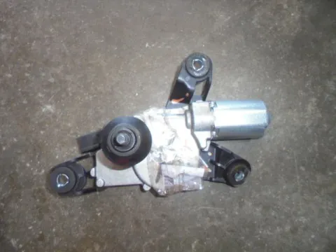 Μοτέρ Κίνησης Υαλοκαθαριστήρων Κομπλέ Μοτέρ Κίνησης Πίσω Υαλοκαθαριστήρων για MITSUBISHI COLT (2005 - 2008 ) (CZ)  - 