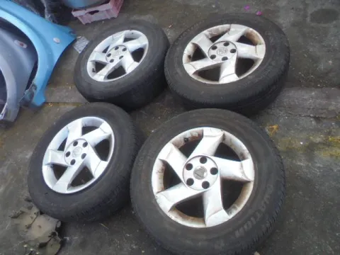 Ζαντολάστιχο 4άδα Αλουμινίου 215/65R16 *4620* 1Λάστιχο Κομμένο  για DACIA DUSTER (2010 - 2017 ) *Γ* Ζαντολάστιχο 4άδα Αλουμινίου 215/65R16 *4620* 1Λάστιχο Κομμένο  για DACIA DUSTER (2010 - 2017 ) *Γ*