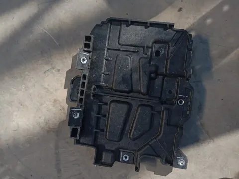 Βάση Μπαταρίας για KIA XCEED (2022 - ) F-L 1500 (G4LK) petrol T-GDI 160 Mild Hybrid 48V *ΔΒ*