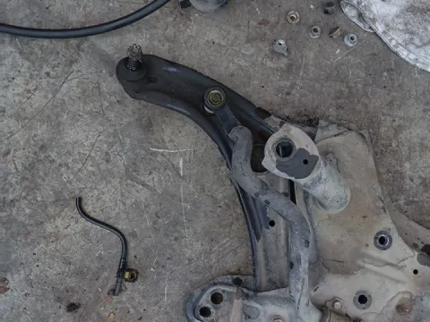 Ψαλίδι Εμπρός Αριστερό για TOYOTA YARIS (2003 - 2005) (XP10) 1300 2SZ-FE petrol 86 SCP12 *ΔΒ* Ψαλίδι Εμπρός Αριστερό για TOYOTA YARIS (2003 - 2005) (XP10) 1300 2SZ-FE petrol 86 SCP12 *ΔΒ*