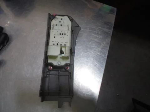 Διακόπτης Παραθύρων Κεντρικός Αριστερής 10PIN  για TOYOTA YARIS (2006 - 2009) (KL9)  -  Διακόπτης Παραθύρων Κεντρικός Αριστερής 10PIN  για TOYOTA YARIS (2006 - 2009) (KL9)  -