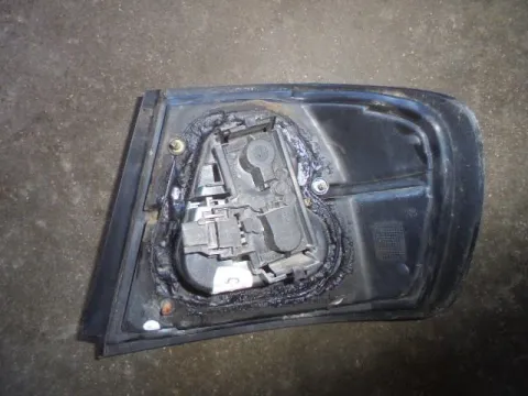 Φανάρι Πίσω Αριστερό Ραγισμ΄ενο για NISSAN PRIMERA (1996 - 1999) (P11) Sedan - 4dr  -  Φανάρι Πίσω Αριστερό Ραγισμ΄ενο για NISSAN PRIMERA (1996 - 1999) (P11) Sedan - 4dr  -