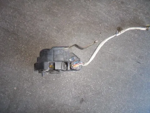Ηλεκτρομαγνητική Κλειδαριά Πίσω Δεξιά 5pin TBDLXRR για HYUNDAI GETZ (2002 - 2005) (TB) Hatchback - 5dr  Ηλεκτρομαγνητική Κλειδαριά Πίσω Δεξιά 5pin TBDLXRR για HYUNDAI GETZ (2002 - 2005) (TB) Hatchback - 5dr