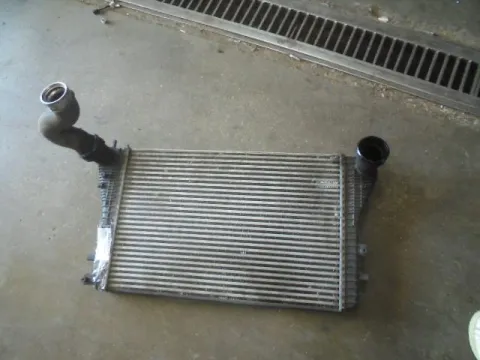 Ψυγείο Κινητήρα (Νερού) για VW GOLF (2004 - 2008) Mk5 (1K1) *Γ* Ψυγείο Κινητήρα (Νερού) για VW GOLF (2004 - 2008) Mk5 (1K1) *Γ*