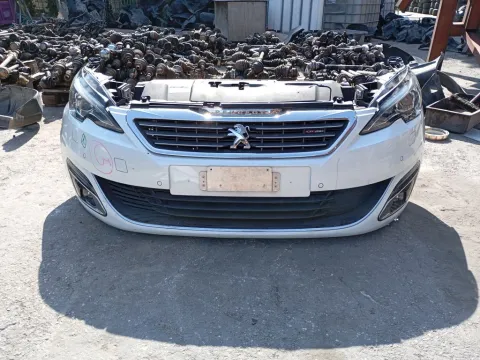 Μούρη (με καπό και φτερά) με Xenon Φανάρια με Parktronic για PEUGEOT 308 (2014 - 2017) GT Line με DIESEL Μούρη (με καπό και φτερά) με Xenon Φανάρια με Parktronic για PEUGEOT 308 (2014 - 2017) GT Line με DIESEL