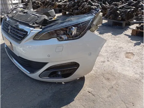 Μούρη (με καπό και φτερά) με Xenon Φανάρια με Parktronic για PEUGEOT 308 (2014 - 2017) GT Line με DIESEL -  Μούρη (με καπό και φτερά) με Xenon Φανάρια με Parktronic για PEUGEOT 308 (2014 - 2017) GT Line με DIESEL -