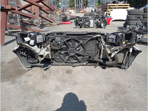 Μούρη (με καπό και φτερά) με Xenon Φανάρια με Parktronic για PEUGEOT 308 (2014 - 2017) GT Line με DIESEL -  Μούρη (με καπό και φτερά) με Xenon Φανάρια με Parktronic για PEUGEOT 308 (2014 - 2017) GT Line με DIESEL -