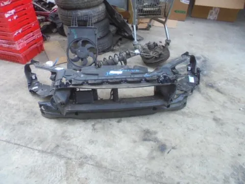Μετώπη Ελαττωματική Με Ψυγεία για VOLVO V40 (2013 - ) Hatchback - 5dr *Γ* Μετώπη Ελαττωματική Με Ψυγεία για VOLVO V40 (2013 - ) Hatchback - 5dr *Γ*