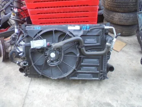 Μετώπη Ελαττωματική Με Ψυγεία για VOLVO V40 (2013 - ) Hatchback - 5dr *Γ* -  Μετώπη Ελαττωματική Με Ψυγεία για VOLVO V40 (2013 - ) Hatchback - 5dr *Γ* -