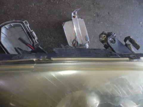 Φανάρι Εμπρός Δεξί Σπασμένη Βάση για TOYOTA AVENSIS (2003 - 2006) (T250)  - 