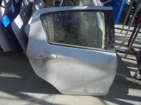 Πόρτα Πίσω Δεξιά για TOYOTA YARIS (2012 - 2014) ( ) Hatchback - 5dr *Ε* Πόρτα Πίσω Δεξιά για TOYOTA YARIS (2012 - 2014) ( ) Hatchback - 5dr *Ε*