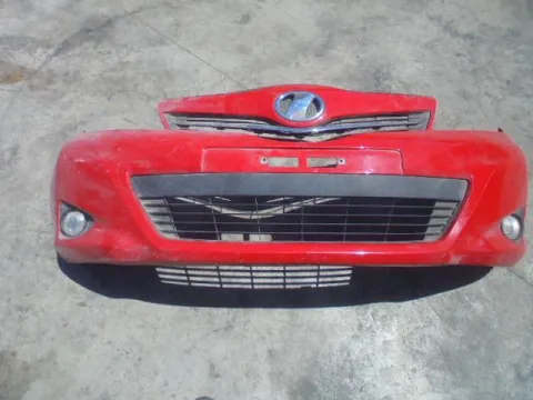 Μούρη (με καπό και φτερά) για TOYOTA YARIS (2012 - 2014) ( ) Hatchback - 5dr  Μούρη (με καπό και φτερά) για TOYOTA YARIS (2012 - 2014) ( ) Hatchback - 5dr