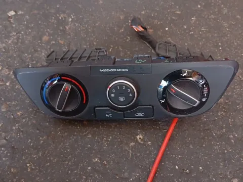 Χειριστήρια Καλοριφέρ 97250K7131 για HYUNDAI i10 (2023 - ) F-L  Χειριστήρια Καλοριφέρ 97250K7131 για HYUNDAI i10 (2023 - ) F-L
