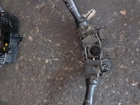 Διακόπτης Φλας 17F001 για TOYOTA YARIS (2006 - 2009) (KL9)  Διακόπτης Φλας 17F001 για TOYOTA YARIS (2006 - 2009) (KL9)