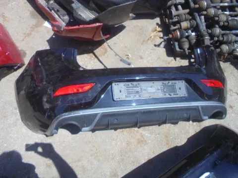 Προφυλακτήρας Πίσω Με Parktronic για VOLVO V40 (2013 - )  Προφυλακτήρας Πίσω Με Parktronic για VOLVO V40 (2013 - )