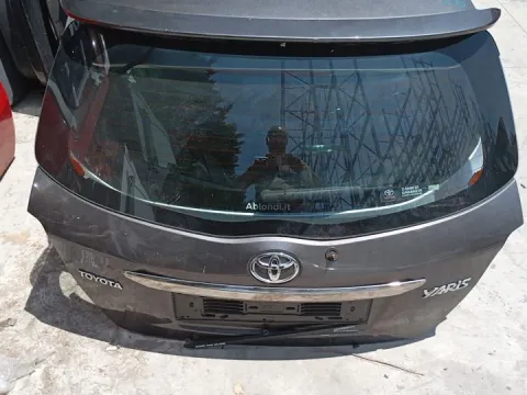 Πορτ-Μπαγκάζ (Λίγο Χτυπημένο) για TOYOTA YARIS (2012 - 2014) ( )  Πορτ-Μπαγκάζ (Λίγο Χτυπημένο) για TOYOTA YARIS (2012 - 2014) ( )