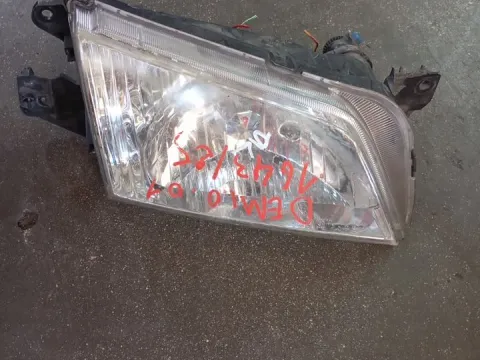Φανάρι Εμπρός Δεξί (Ελαττωματική Βάση)  για MAZDA DEMIO (2000 - 2003) (DW)  Φανάρι Εμπρός Δεξί (Ελαττωματική Βάση)  για MAZDA DEMIO (2000 - 2003) (DW)