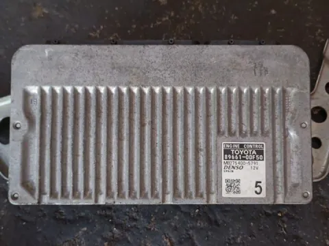 Εγκέφαλος ΣΕΤ Imobilizer 896610DF50 για TOYOTA YARIS (2009 - 2012) (XP90)  Εγκέφαλος ΣΕΤ Imobilizer 896610DF50 για TOYOTA YARIS (2009 - 2012) (XP90)