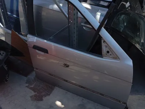 Πόρτα Εμπρός Δεξιά Με Airbag για BMW 3 Series (1995 - 2000) (E36 F-L)  Πόρτα Εμπρός Δεξιά Με Airbag για BMW 3 Series (1995 - 2000) (E36 F-L)