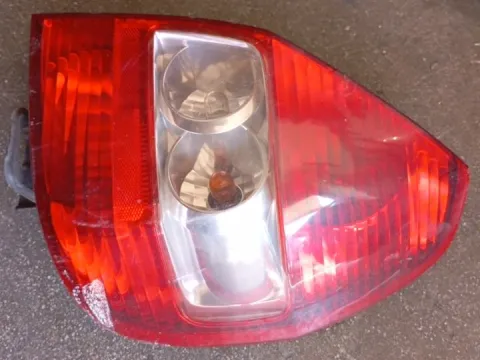 Φανάρι Πίσω Δεξί (Ροζέ) για HONDA JAZZ (2002 - 2005) (GD)  Φανάρι Πίσω Δεξί (Ροζέ) για HONDA JAZZ (2002 - 2005) (GD)