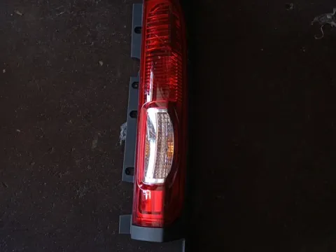 Φανάρι Πίσω Δεξί (Ραγισμένο) για RENAULT TRAFFIC (2006 - 2014) (FL)  Φανάρι Πίσω Δεξί (Ραγισμένο) για RENAULT TRAFFIC (2006 - 2014) (FL)