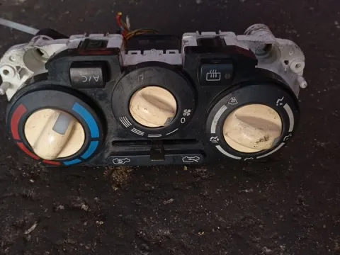 Χειριστήρια Καλοριφέρ 27515AX701 για NISSAN MICRA (2003 - 2005) (K12)  Χειριστήρια Καλοριφέρ 27515AX701 για NISSAN MICRA (2003 - 2005) (K12)