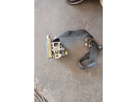 Ζώνη Ασφαλείας Εμπρός Αριστερή για TOYOTA AVENSIS (1997 - 2000) (T220)  -  Ζώνη Ασφαλείας Εμπρός Αριστερή για TOYOTA AVENSIS (1997 - 2000) (T220)  -
