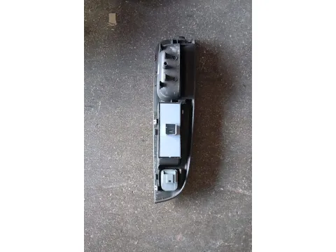 Διακόπτης Παραθύρων Κεντρικός Αριστερής 4πλός 6+10pin για VW GOLF (2004 - 2008) Mk5 (1K1) Hatchback - 5dr  -  Διακόπτης Παραθύρων Κεντρικός Αριστερής 4πλός 6+10pin για VW GOLF (2004 - 2008) Mk5 (1K1) Hatchback - 5dr  -