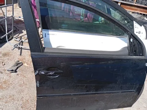 Πόρτα Εμπρός Δεξιά για VW GOLF (2004 - 2008) Mk5 (1K1) *Ε* Πόρτα Εμπρός Δεξιά για VW GOLF (2004 - 2008) Mk5 (1K1) *Ε*