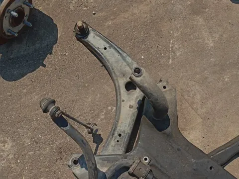 Ψαλίδι Εμπρός Αριστερό για MITSUBISHI ASX (2010 - 2013) 1800 (4N13) Diesel 150 DI-D 4WD *ΔΒ* Ψαλίδι Εμπρός Αριστερό για MITSUBISHI ASX (2010 - 2013) 1800 (4N13) Diesel 150 DI-D 4WD *ΔΒ*