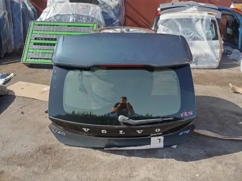 Πορτ-Μπαγκάζ για VOLVO V40 (2013 - )  Πορτ-Μπαγκάζ για VOLVO V40 (2013 - )