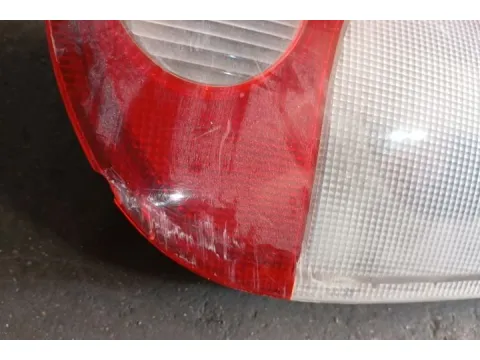Φανάρι Πίσω Δεξί Ελαττωματικό για TOYOTA YARIS VERSO (1999 - 2002) (XP20)  -  Φανάρι Πίσω Δεξί Ελαττωματικό για TOYOTA YARIS VERSO (1999 - 2002) (XP20)  -