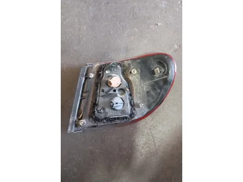 Φανάρι Πίσω Αριστερό Ελαττωματικό   για NISSAN ALMERA (2000 - 2002) (N16) Sedan - 4dr , (2002 - 2006) (N16)  -  Φανάρι Πίσω Αριστερό Ελαττωματικό   για NISSAN ALMERA (2000 - 2002) (N16) Sedan - 4dr , (2002 - 2006) (N16)  -