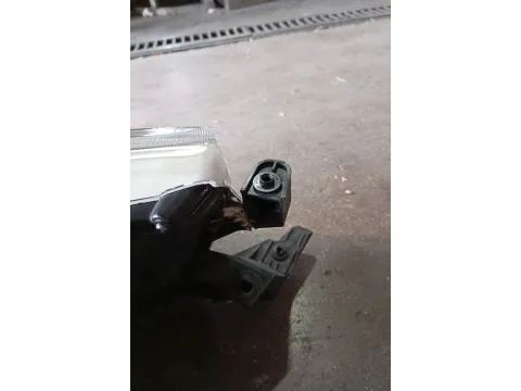 Φανάρι Εμπρός Αριστερό Ελαττωματική Βάση για TOYOTA HI-LUX (2015 - )  -  Φανάρι Εμπρός Αριστερό Ελαττωματική Βάση για TOYOTA HI-LUX (2015 - )  -