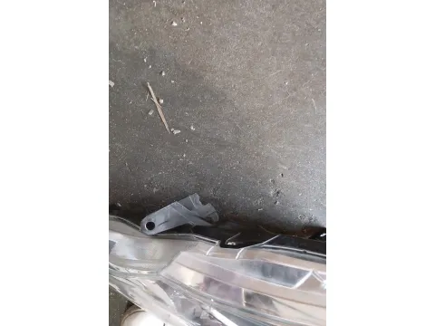 Φανάρι Εμπρός Αριστερό Σπασμένες Βάσεις  για TOYOTA YARIS (2012 - 2014) ( ) Hatchback - 5dr Hybrid  - 