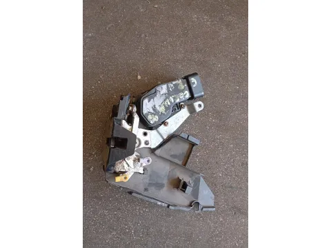 Ηλεκτρομαγνητική Κλειδαριά Εμπρός Δεξιά 4pin για TOYOTA COROLLA (1997 - 1999) (A111) Liftback - 5dr  - 