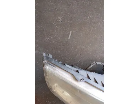 Φανάρι Εμπρός Δεξί Σπασμένες  Βάσεις για CITROEN C4 (2004 - 2007) (LC) (LA) Coupe - 3dr , (2007 - 2011)  - 