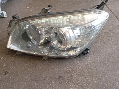 Φανάρι Εμπρός Αριστερό Σπασμένη Βάση για TOYOTA RAV-4 (2006 - 2009) (XA30) SUV- ΕΚΤΟΣ ΔΡΟΜΟΥ- 5dr  Φανάρι Εμπρός Αριστερό Σπασμένη Βάση για TOYOTA RAV-4 (2006 - 2009) (XA30) SUV- ΕΚΤΟΣ ΔΡΟΜΟΥ- 5dr