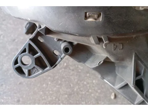 Φανάρι Εμπρός Δεξί Ελαττωματικη Βάση  για CITROEN C5 (2008 - 2012)  -  Φανάρι Εμπρός Δεξί Ελαττωματικη Βάση  για CITROEN C5 (2008 - 2012)  -