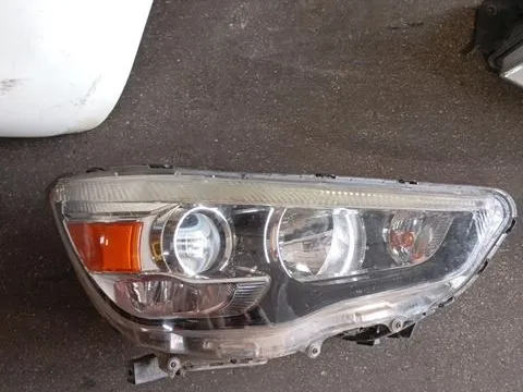 Φανάρι Εμπρός Δεξί XENON  Σπασμένη Βάση για MITSUBISHI ASX (2010 - 2013) SUV- ΕΚΤΟΣ ΔΡΟΜΟΥ- 5dr  Φανάρι Εμπρός Δεξί XENON  Σπασμένη Βάση για MITSUBISHI ASX (2010 - 2013) SUV- ΕΚΤΟΣ ΔΡΟΜΟΥ- 5dr