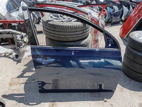 Πόρτα Εμπρός Δεξιά για VW GOLF (2009 - 2013) Mk6 (5K1) *Ε* Πόρτα Εμπρός Δεξιά για VW GOLF (2009 - 2013) Mk6 (5K1) *Ε*