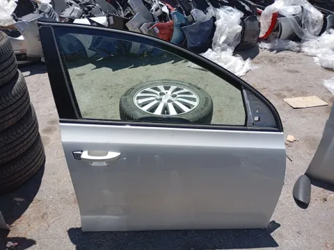 Πόρτα Εμπρός Δεξιά για VW GOLF (2009 - 2013) Mk6 (5K1) *Ε* Πόρτα Εμπρός Δεξιά για VW GOLF (2009 - 2013) Mk6 (5K1) *Ε*