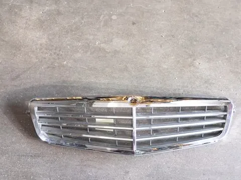 Μάσκα  Εμπρός για MERCEDES C - CLASS (2007 - 2011) (W204) Sedan - 4dr  Μάσκα  Εμπρός για MERCEDES C - CLASS (2007 - 2011) (W204) Sedan - 4dr