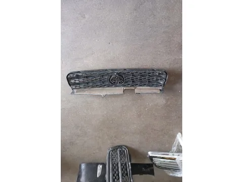 Μάσκα Σήμα - Έμβλημα Εμπρός 5311142070 για TOYOTA RAV-4 (2004 - 2005) (XA20)  -  Μάσκα Σήμα - Έμβλημα Εμπρός 5311142070 για TOYOTA RAV-4 (2004 - 2005) (XA20)  -