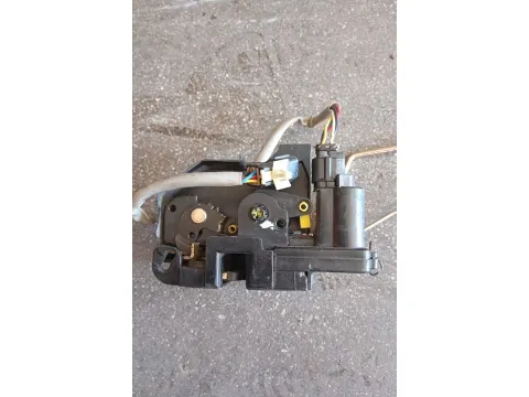 Ηλεκτρομαγνητική Κλειδαριά Εμπρός Δεξιά 5PIN  για HYUNDAI GETZ (2002 - 2005) (TB) Hatchback - 5dr  -  Ηλεκτρομαγνητική Κλειδαριά Εμπρός Δεξιά 5PIN  για HYUNDAI GETZ (2002 - 2005) (TB) Hatchback - 5dr  -
