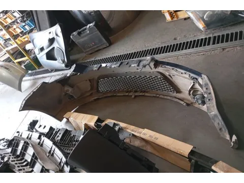 Προφυλακτήρας Εμπρός Με Θέσεις για Πιτσιλιστήρια για FORD FOCUS (2004 - 2008) Mk2a (DA3 - C307) Hatchback - 5dr  - 